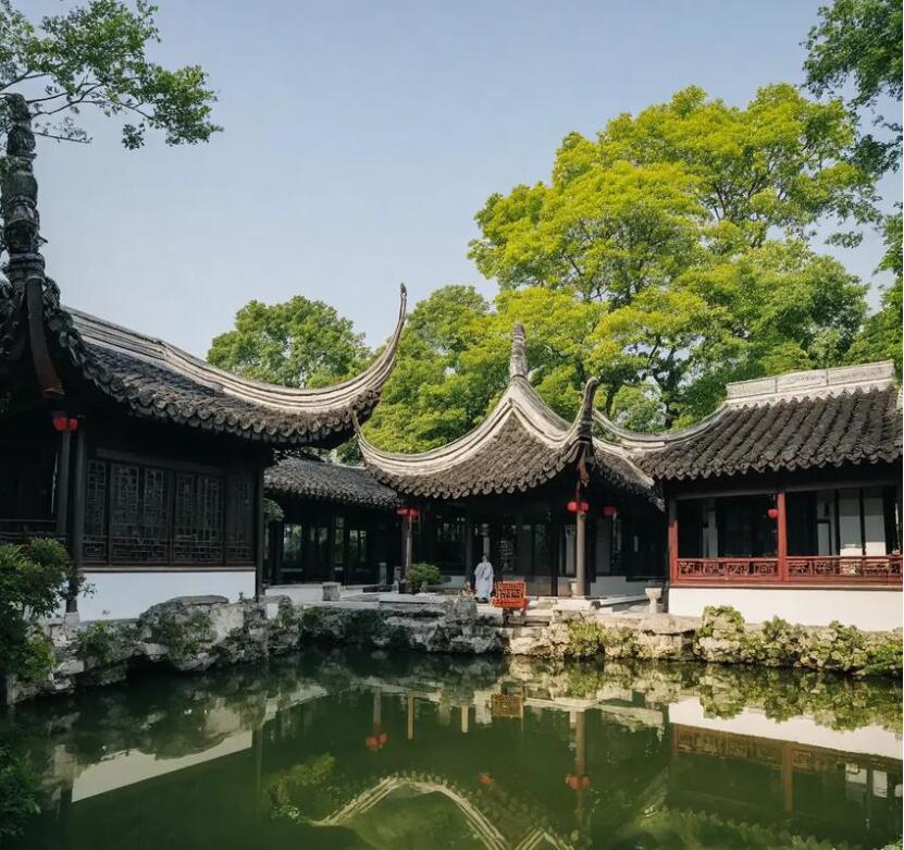 阳春半知土建有限公司